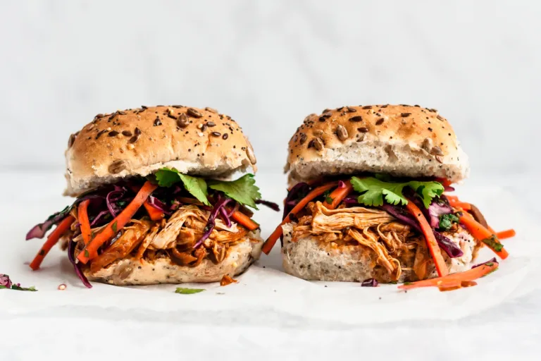 Delicious Slow Cooker Pulled Chicken Sandwiches
