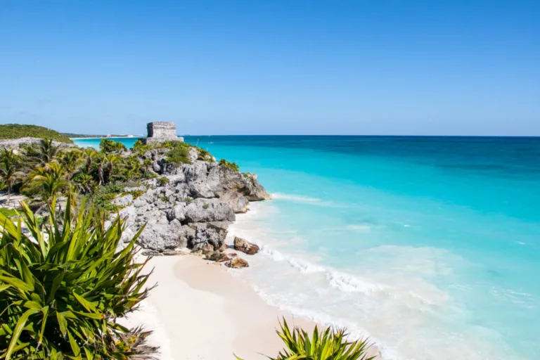 A Guide to Visiting the Tulum Ruins in Mexico