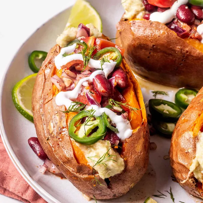 Delicious Stuffed Sweet Potatoes – A Tasty and Filling Vegetarian Dinner Idea