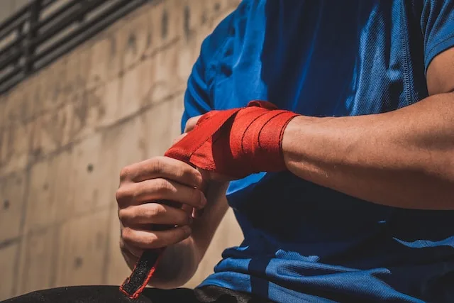 A Guide to Lifting Straps: Enhance Your Weightlifting Routine