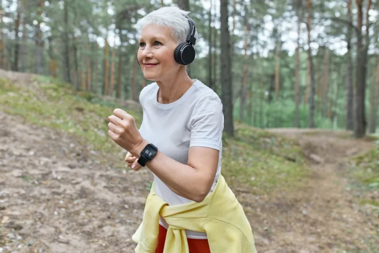 The Benefits of Power Walking and Tips for Maximizing Weight Loss