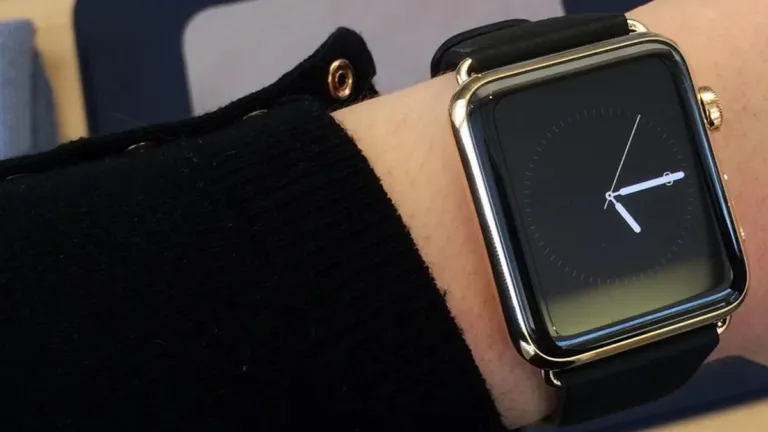 Apple Declares Series 0 Apple Watches Obsolete: The Fall of the Luxury Gold Watch
