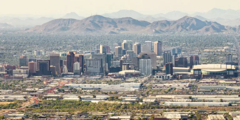 Home Prices Falling in Phoenix: Affordable Options Available in the Area