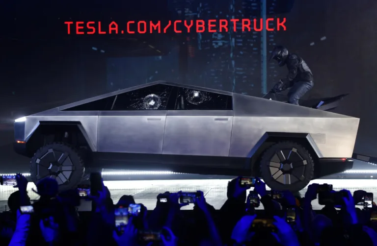 Tesla Begins Deliveries of Cybertruck on November 30