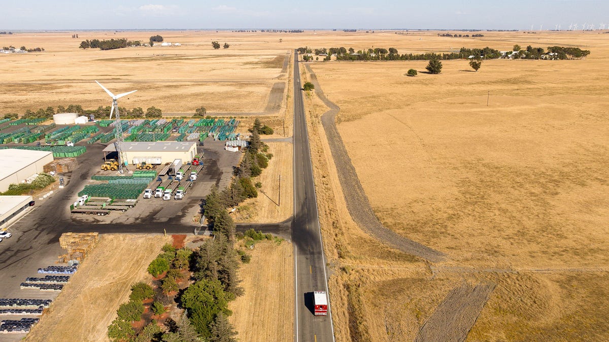 Silicon Valley Tech Titans Accused of Strong-arm Tactics in Farmland Acquisition