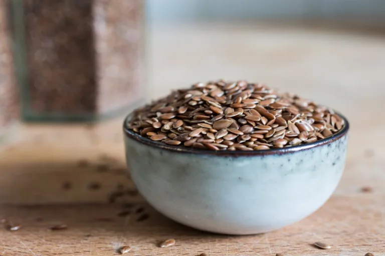 Exploring the Health Benefits of Flaxseeds