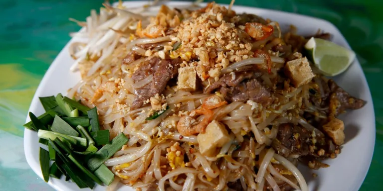 The Rise of Pad Thai: From Rice Shortage to Global Sensation